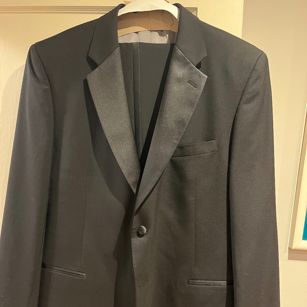 Men's Black Tuxedo - 44R